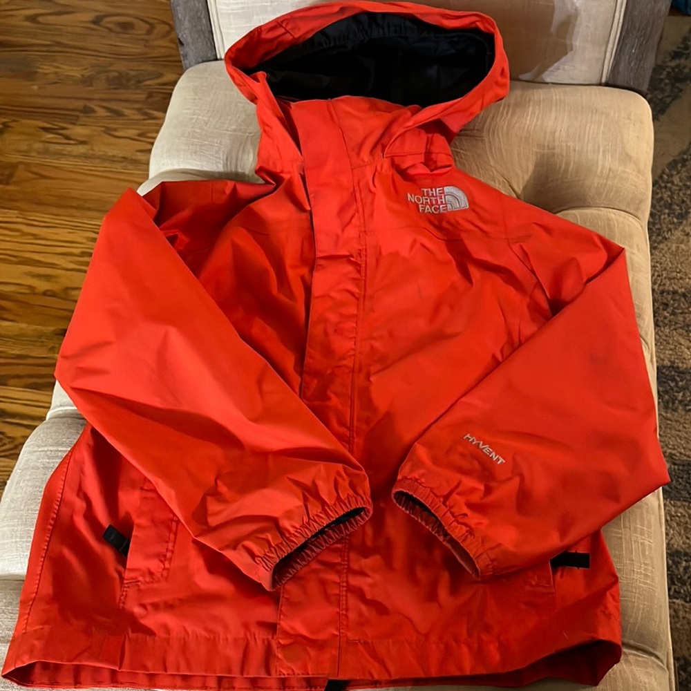 The North Face kid’s raincoat! Size XS/RP 6